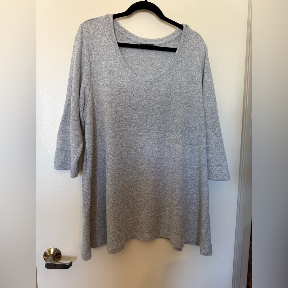 Nally & Millie Grey 3/4 Sleeve Crewneck Pullover in Size 3X